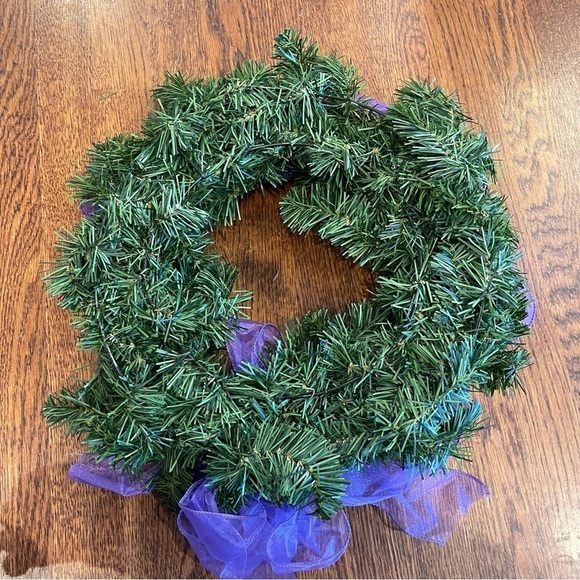 12 inch Artificial Christmas Wreath with 4 Candle Holders - Picture 2 of 3